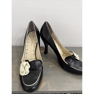 BCBG Black High-Heeled Loafers/ Pumps With White Flower, Women’s Size 8B/38 EUC